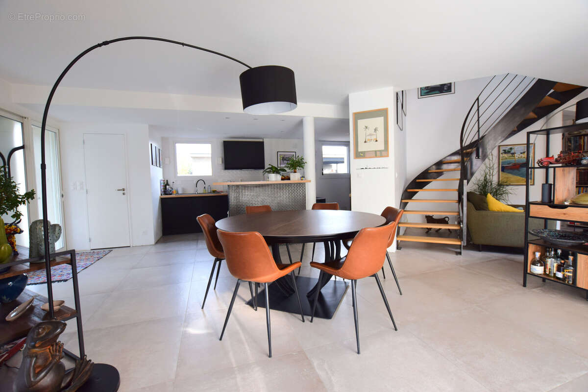 Maison à BRISSAC-QUINCE