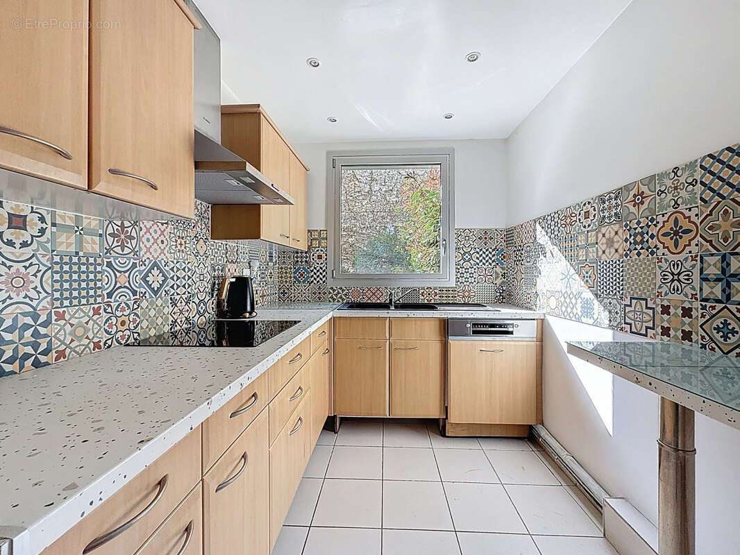 Appartement à PARIS-20E