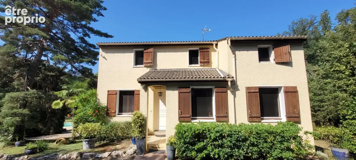 Maison avec piscine sur un terrain arboré de 1589m², secteur  Montélimar - photo 3