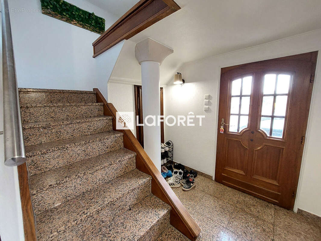 Appartement à AUDUN-LE-TICHE