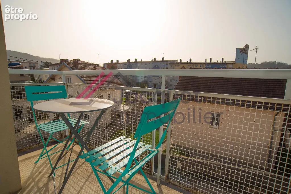 Appartement 3 pièces 66 m² à vendre à Lons-Le-Saunier (39000) - photo 2