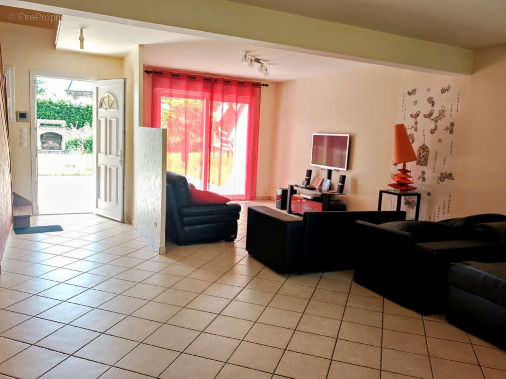 Maison  7 pièces 140 m2, terrain 1500 m² Hors lotissement - photo 3