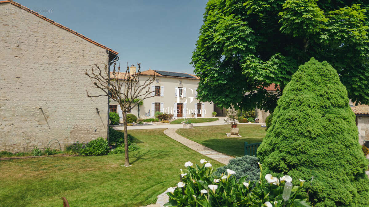 Une propriété d'exception au coeur de la charente - photo 5