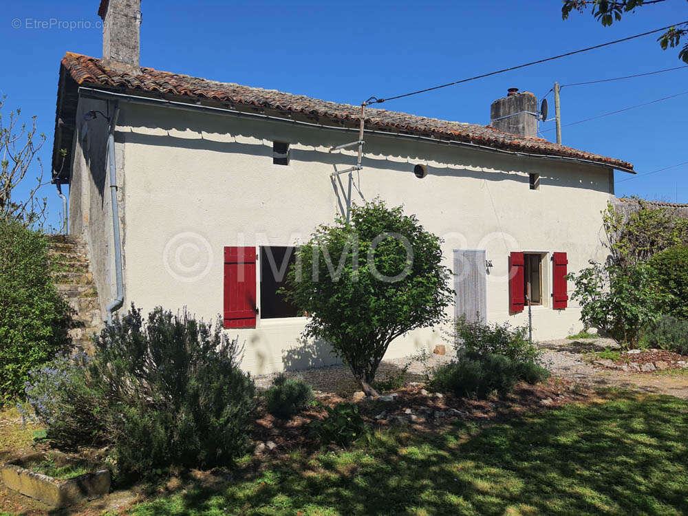 Maison à SAUZE-VAUSSAIS