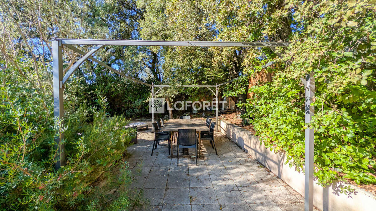 Maison à SAINT-BAUZILLE-DE-MONTMEL