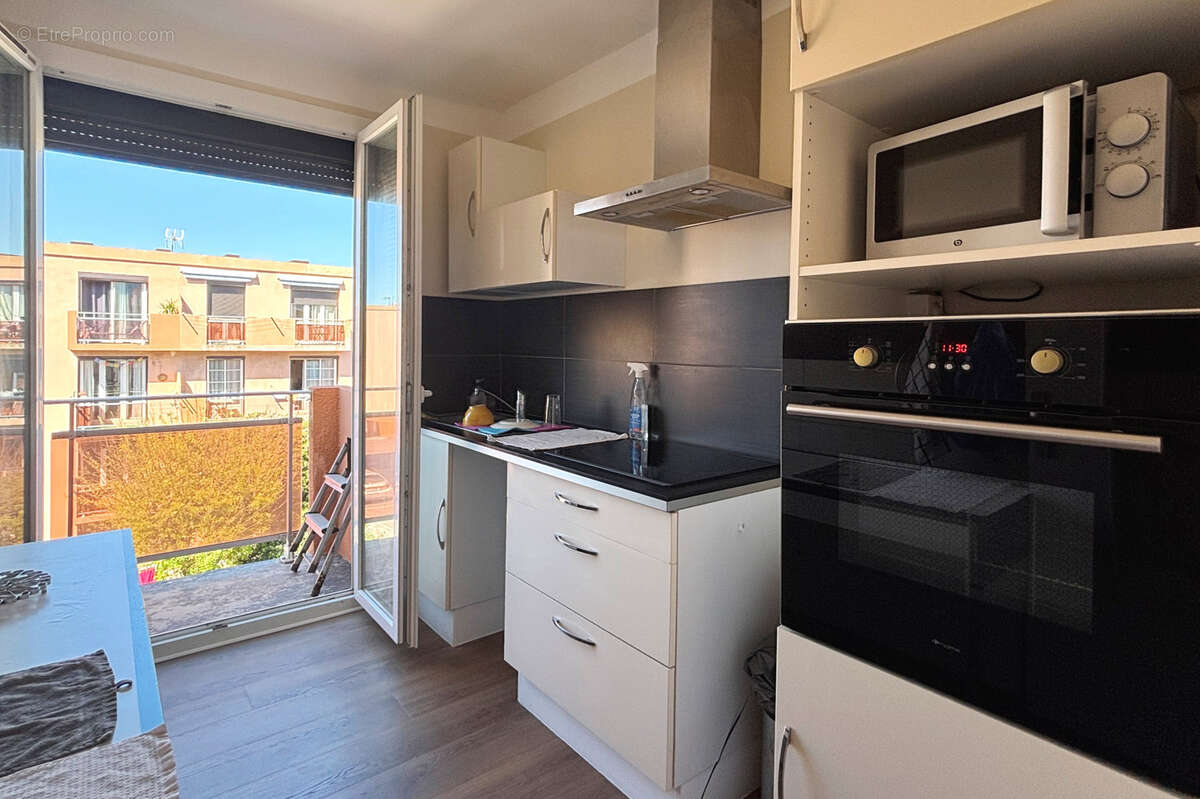Appartement à MARSEILLE-8E