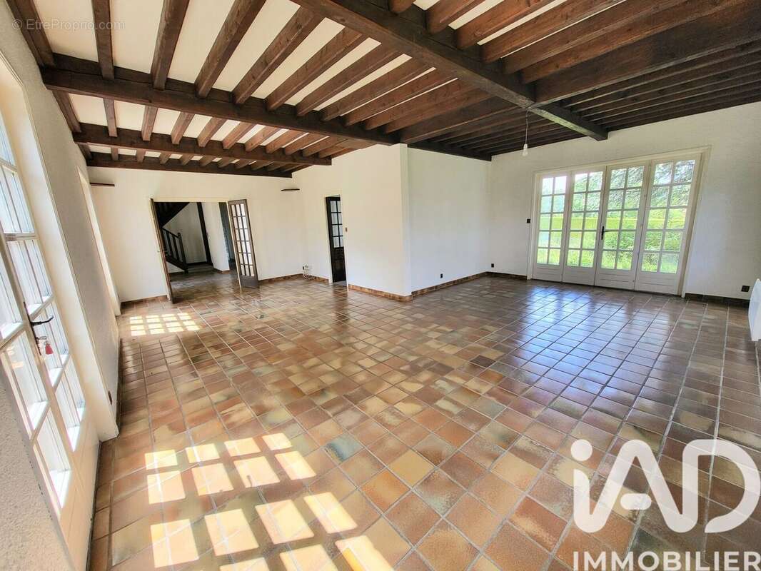 Photo 3 - Maison à SAINT-JUST-SAINT-RAMBERT
