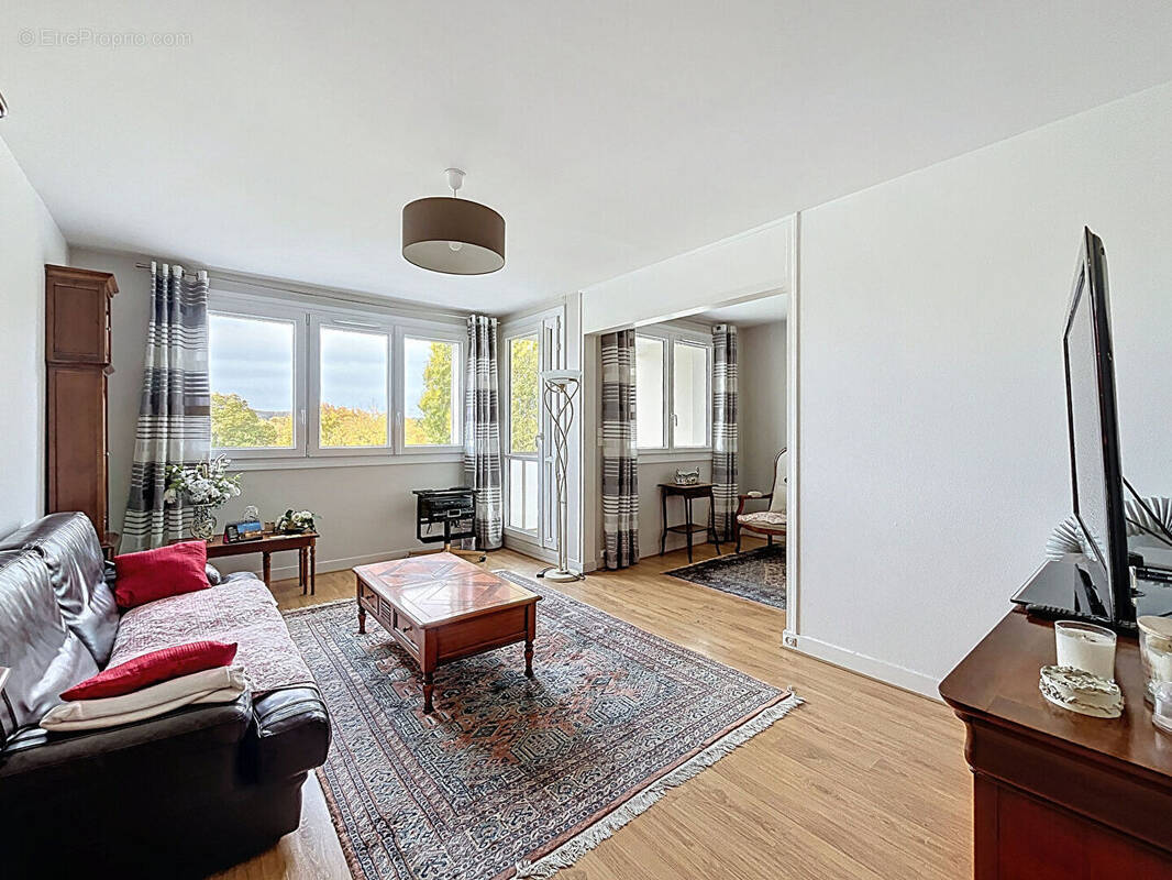 Appartement à SAINT-MICHEL-SUR-ORGE