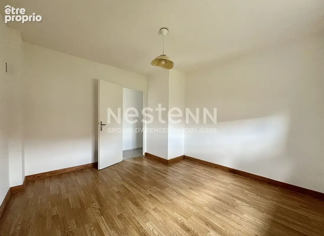 EVRES : Maison de plain pied, 4 pièces, 3 chambres, garage et jardin - photo 13