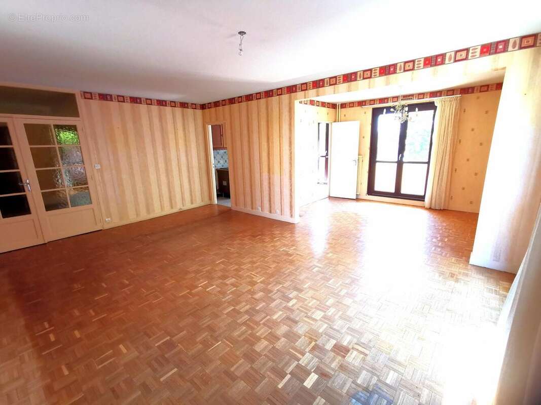 Appartement 99 m² à Cormeilles-En-Parisis  - photo 2