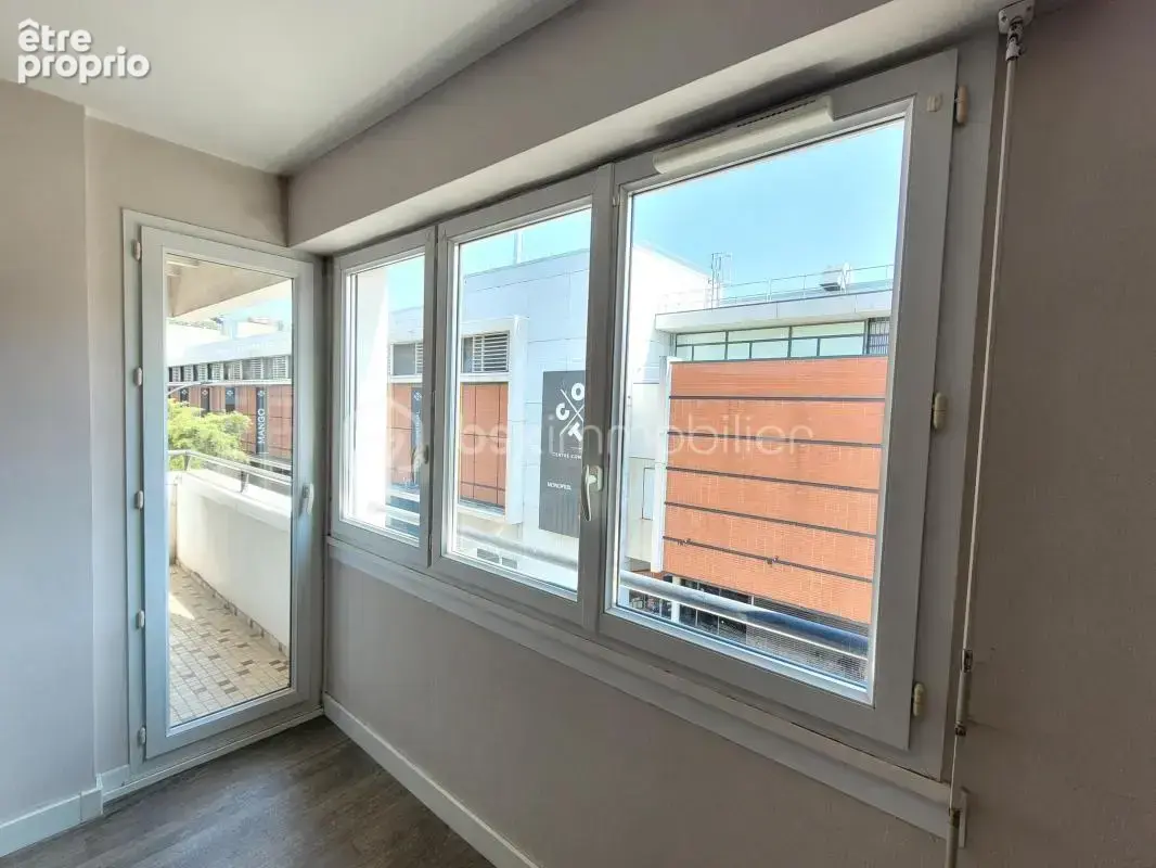Appartement F3, 2 chambres, loggia, cave - photo 12
