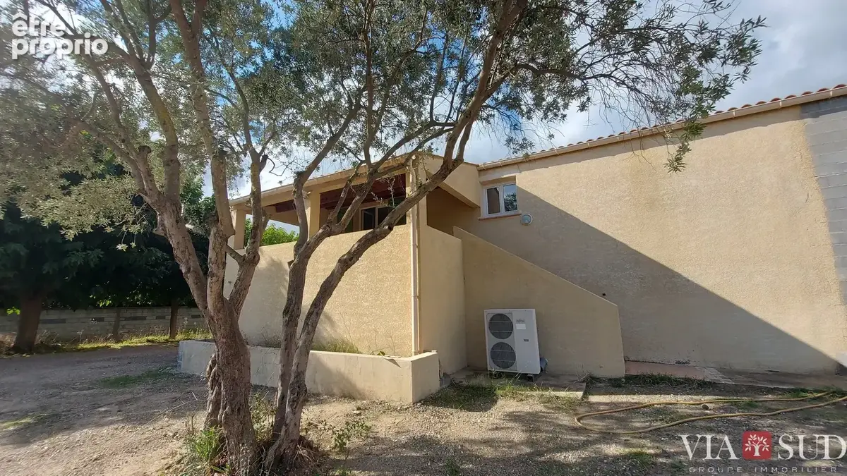 À puissalicon  une propriété atypique aux multiples possibilités ! - photo 3