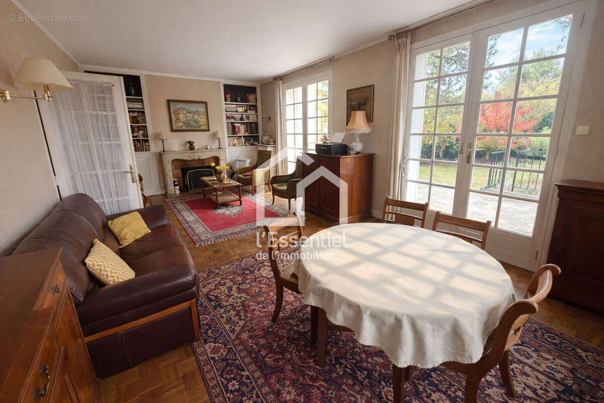 Maison à VERNEUIL-SUR-SEINE