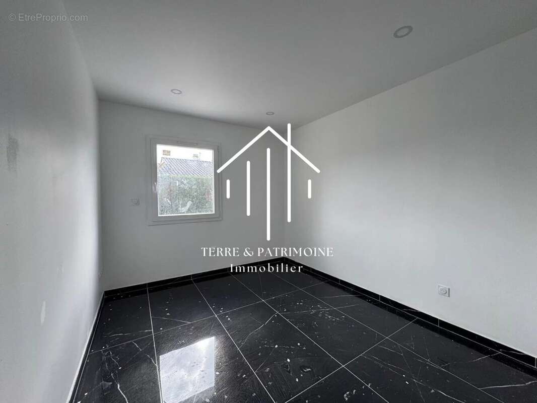 Maison à LACHAPELLE-SOUS-AUBENAS