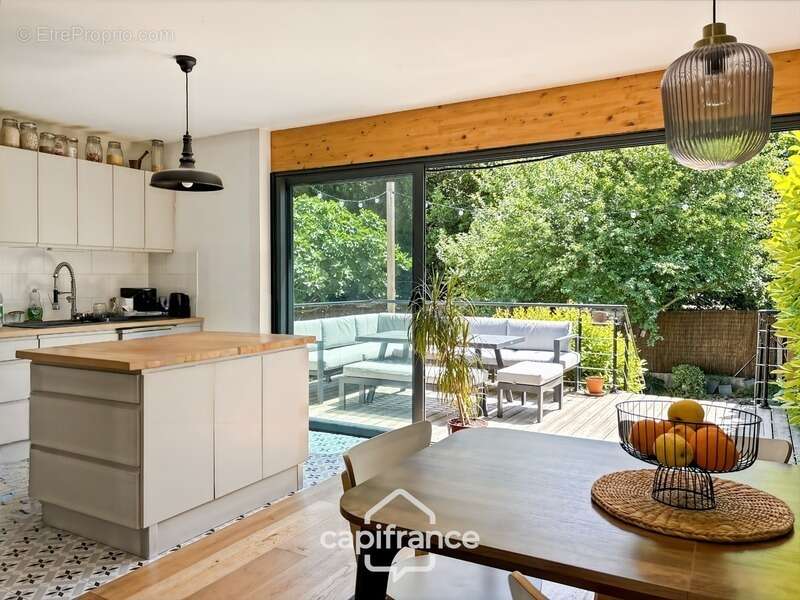 Maison rénovée de 102 m² avec sous-sol aménageable et jardin, quartier Rompsay – Périgny - photo 5