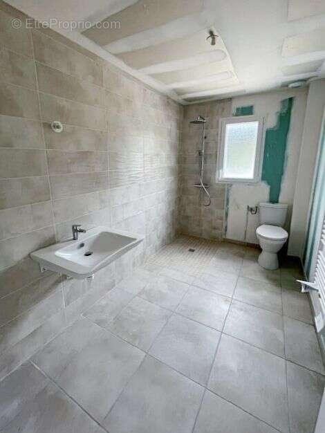 Maison à SAINT-ASTIER