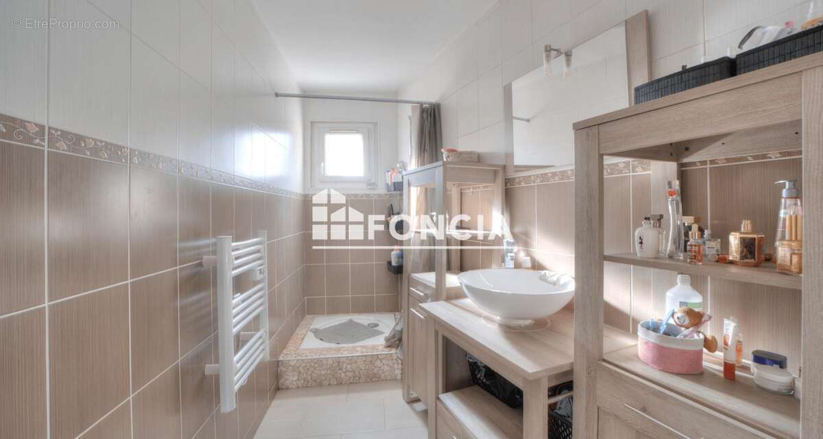 Appartement à BELLEGARDE-SUR-VALSERINE