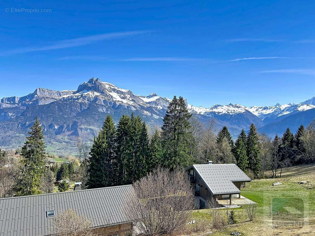 Appartement à COMBLOUX