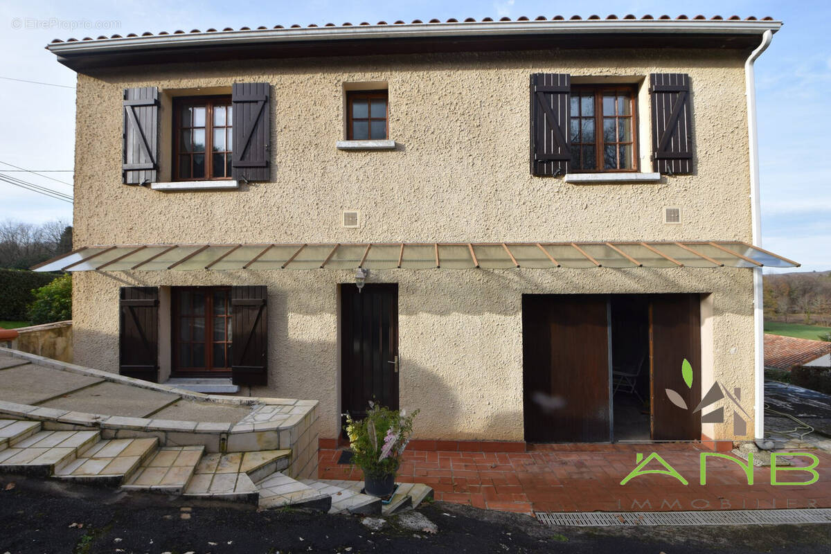 Maison à MARILLAC-LE-FRANC