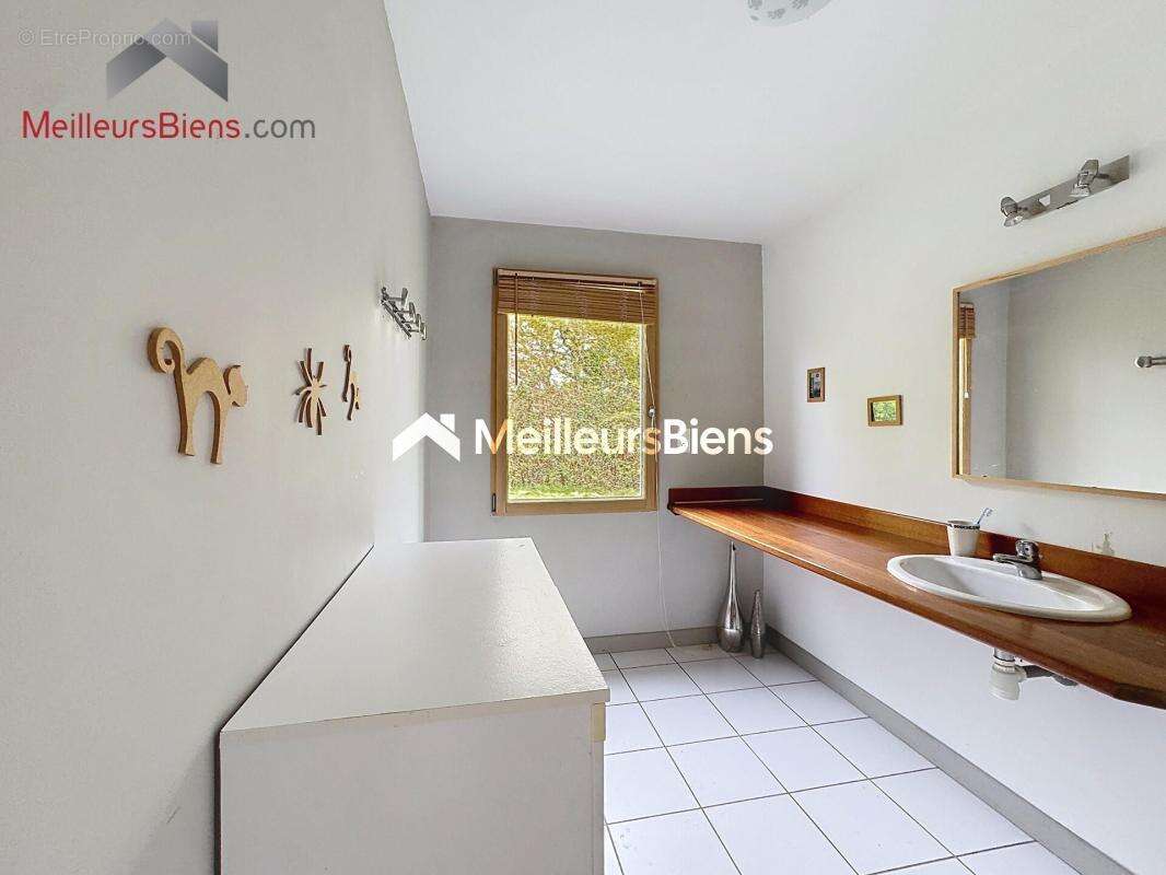 NOUVEAU PRIX ! St Molf Maison ossature bois de 253 m² avec parc arboré, géothermie et accès littoral - photo 11
