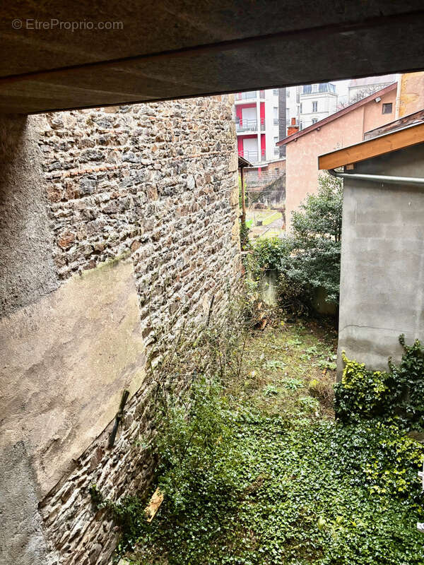 Appartement à L'ARBRESLE