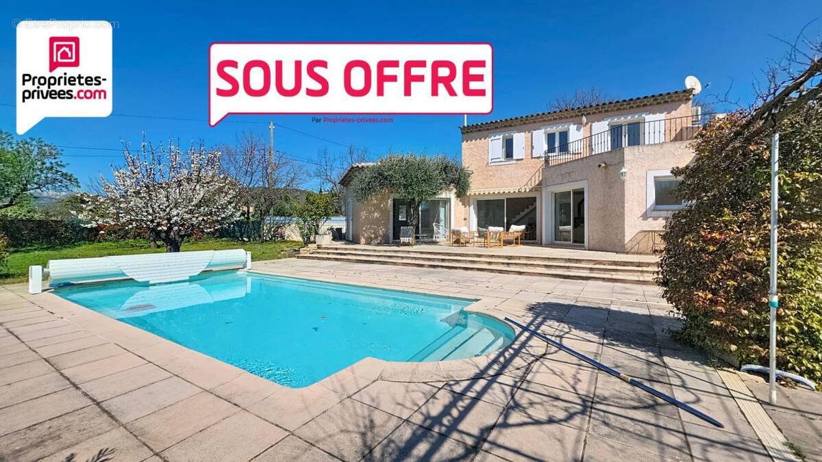 Maison à SAINT-CEZAIRE-SUR-SIAGNE