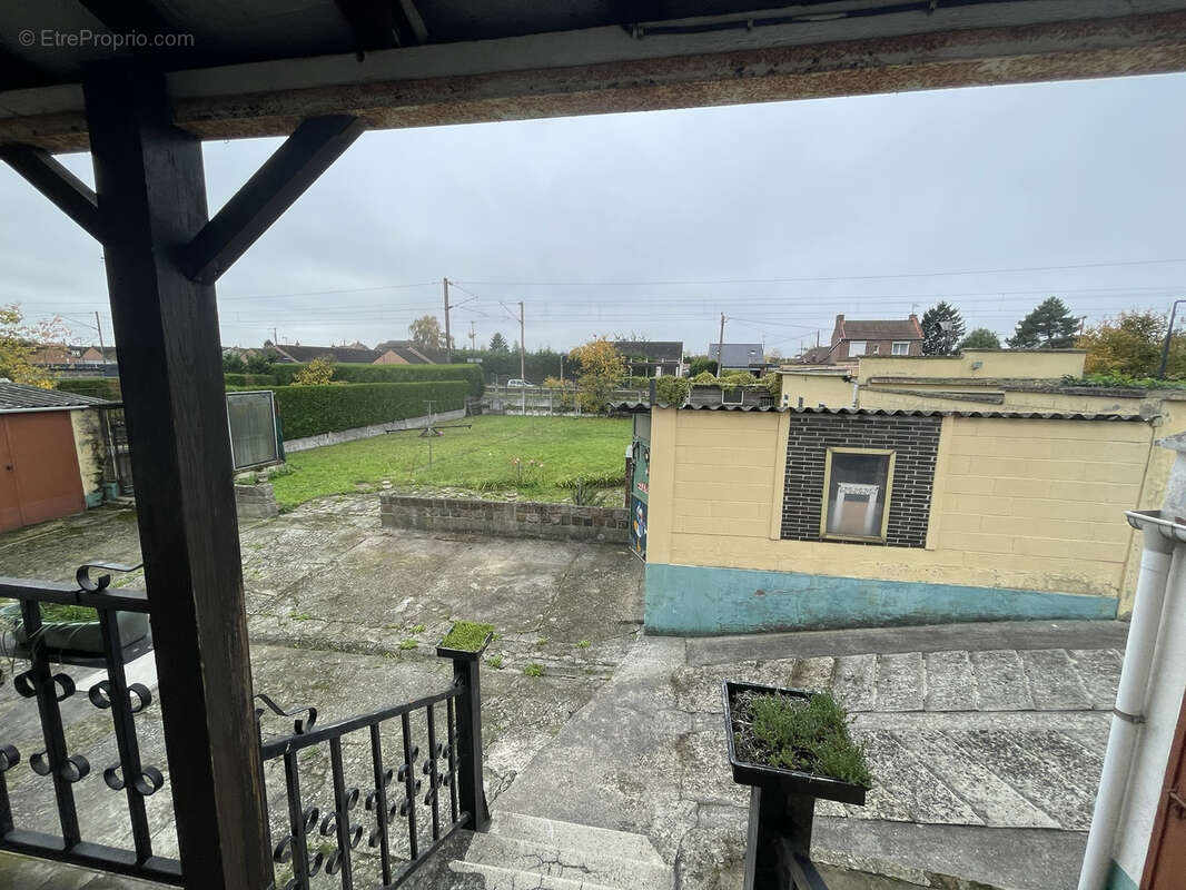 Maison à OSTRICOURT