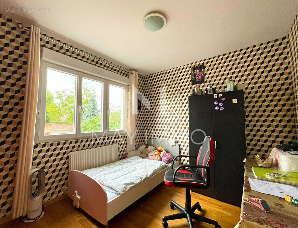 Maison à VAIRES-SUR-MARNE