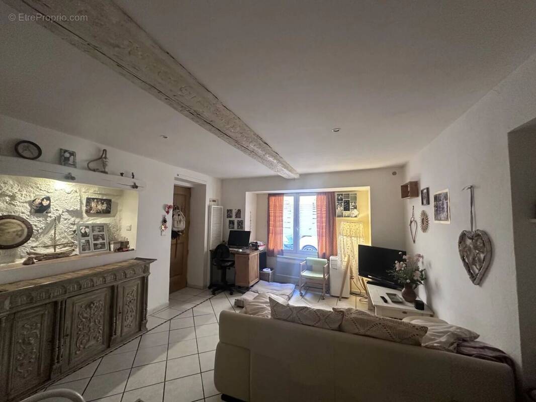 Appartement à SAINT-CHAMAS