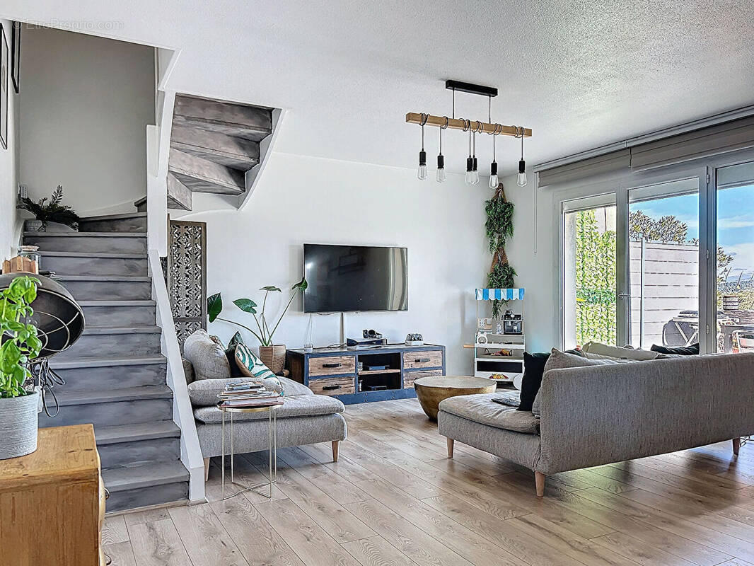 Appartement à SEPTEMES-LES-VALLONS