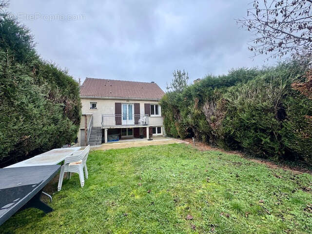 Maison à SAVIGNY-SUR-ORGE