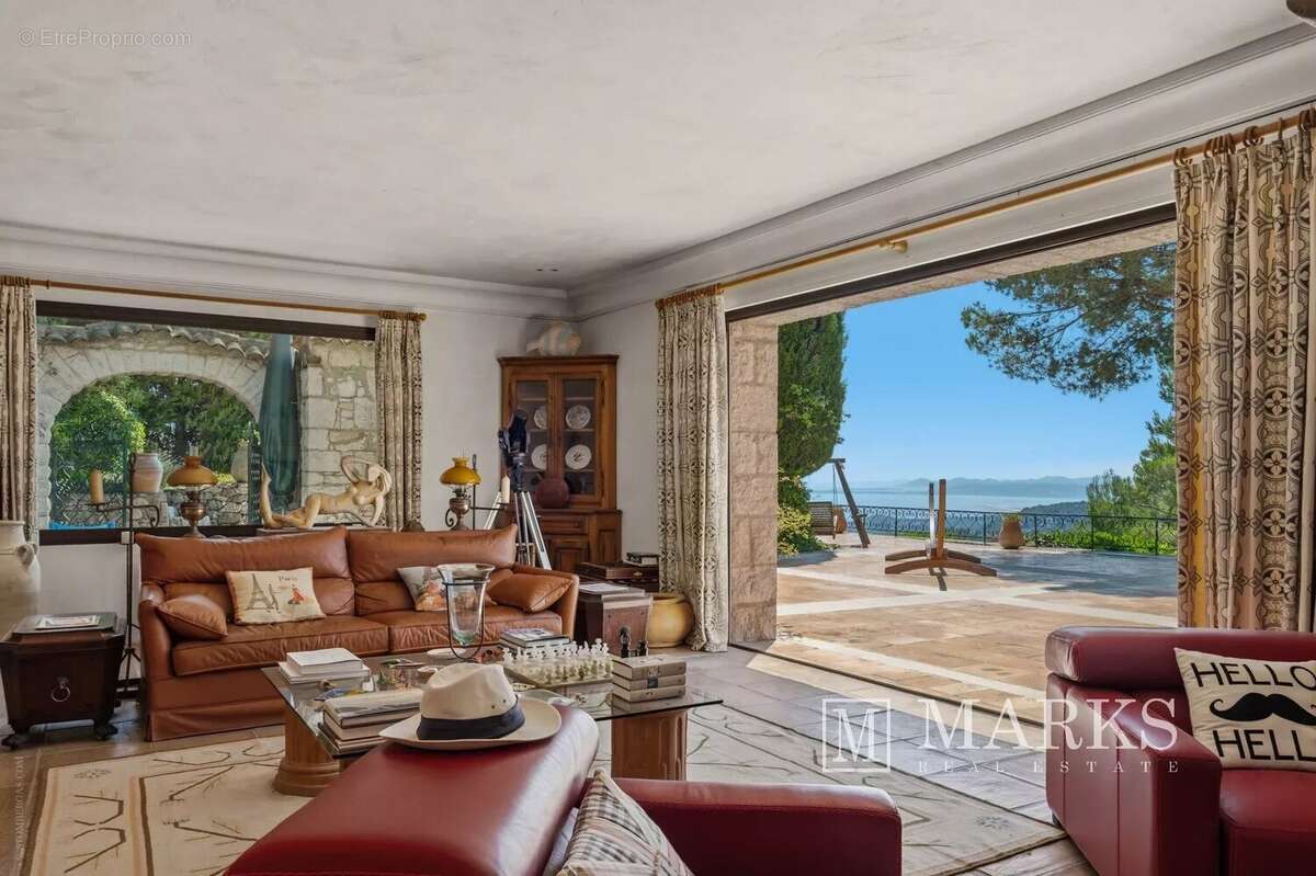 Maison à EZE