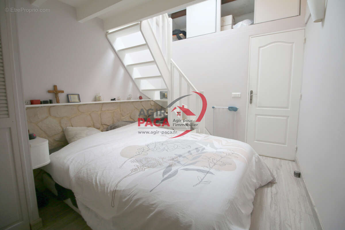 Maison à TOURRETTES