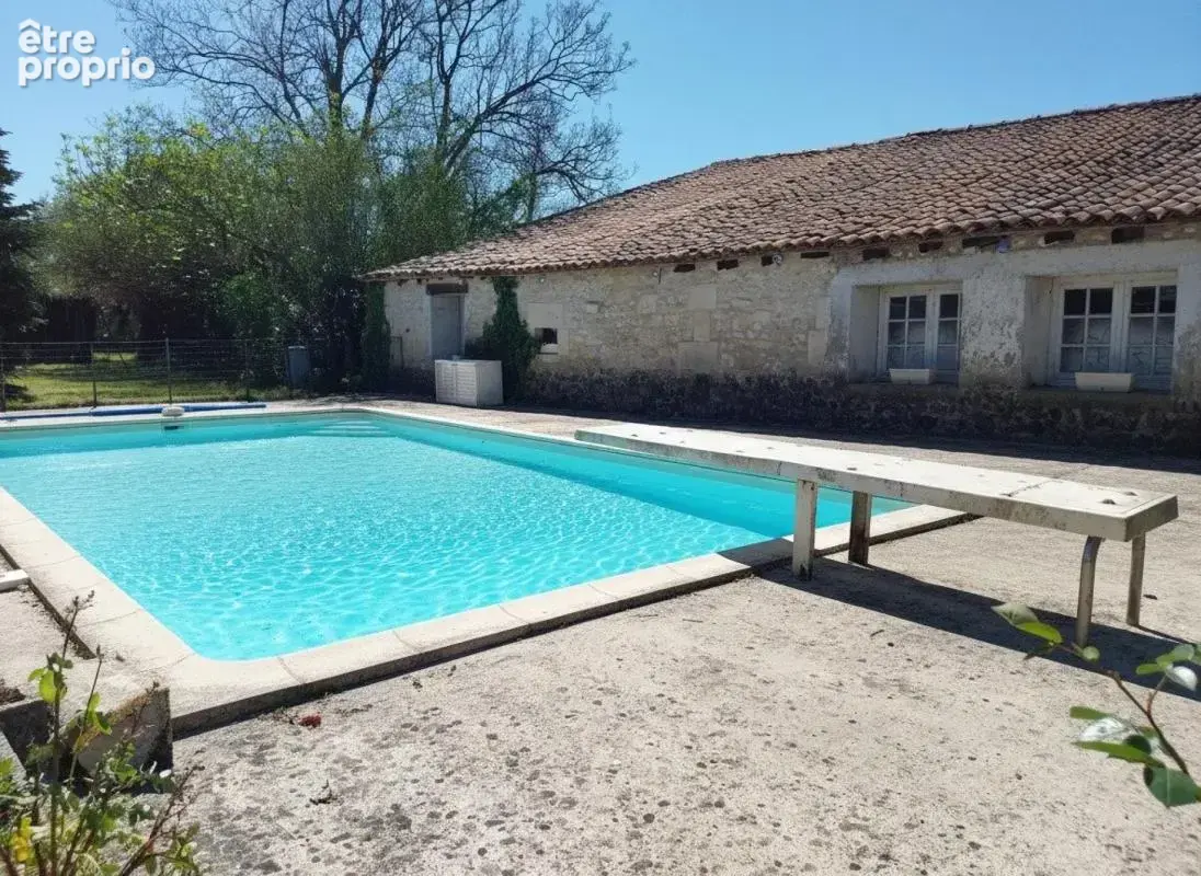 Maison charentaise à rénover – 210 m² – terrain arboré 3 500 m² – dépendances – profession libérale – Jonzac - photo 14
