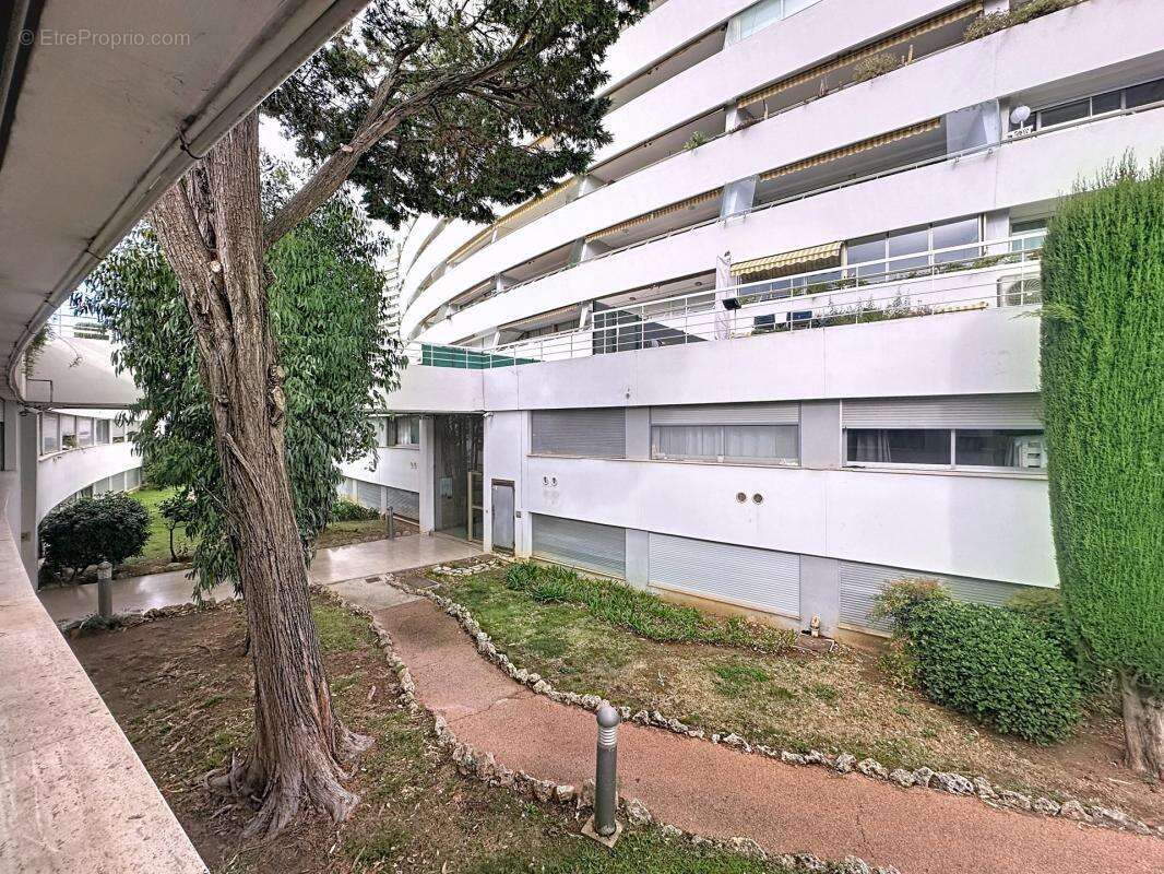 Appartement à VILLENEUVE-LOUBET