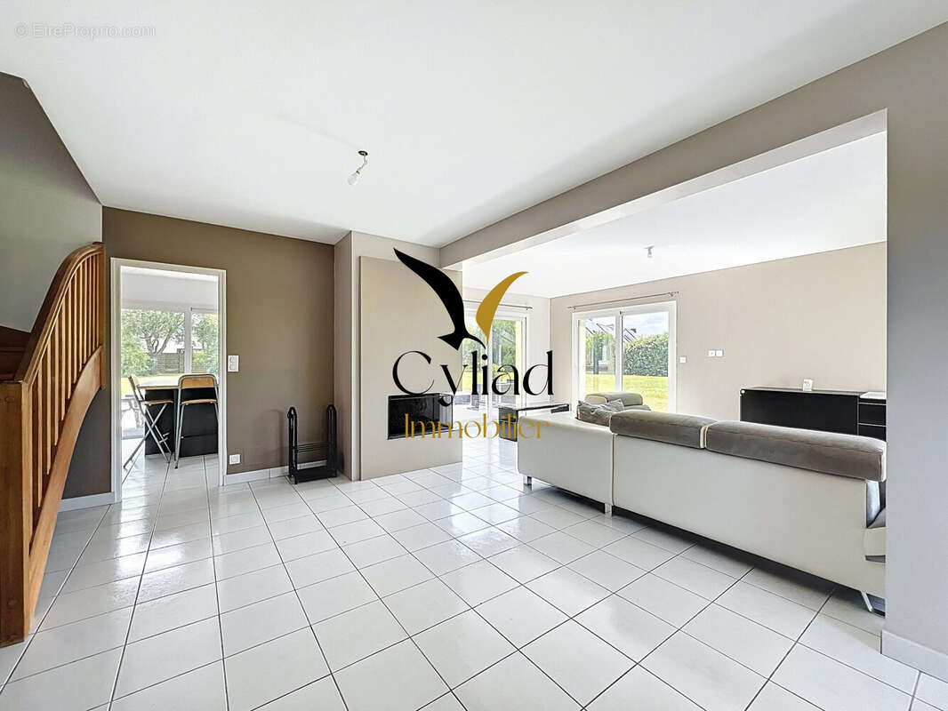 Maison à LE VIVIER-SUR-MER