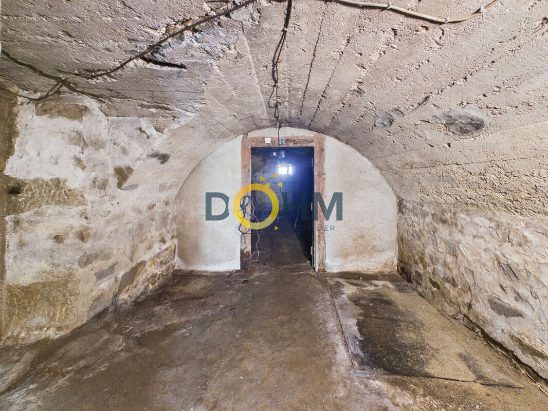 Ancien corps de ferme  sur 4000 m2 de terrain avec dependances attenantes et un hangar - photo 15