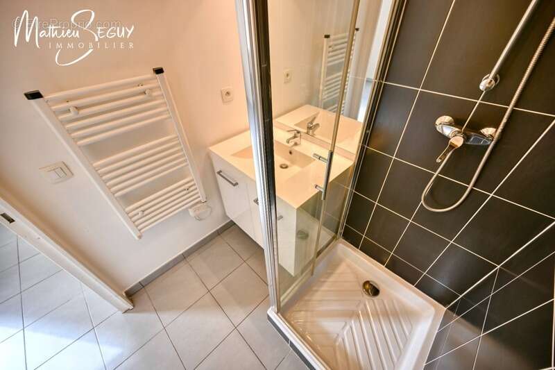 Appartement à CRAPONNE