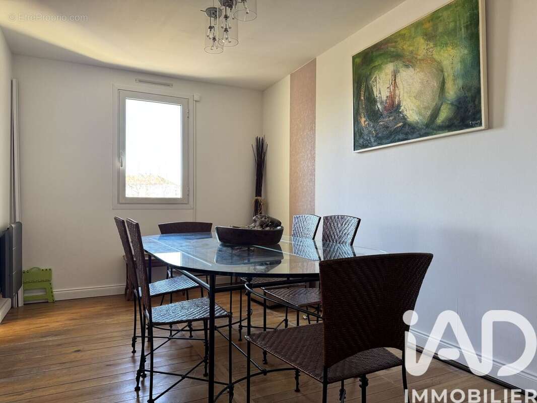 Photo 4 - Appartement à AURILLAC