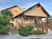 Maison à SAINT-PANTALEON-DE-LARCHE