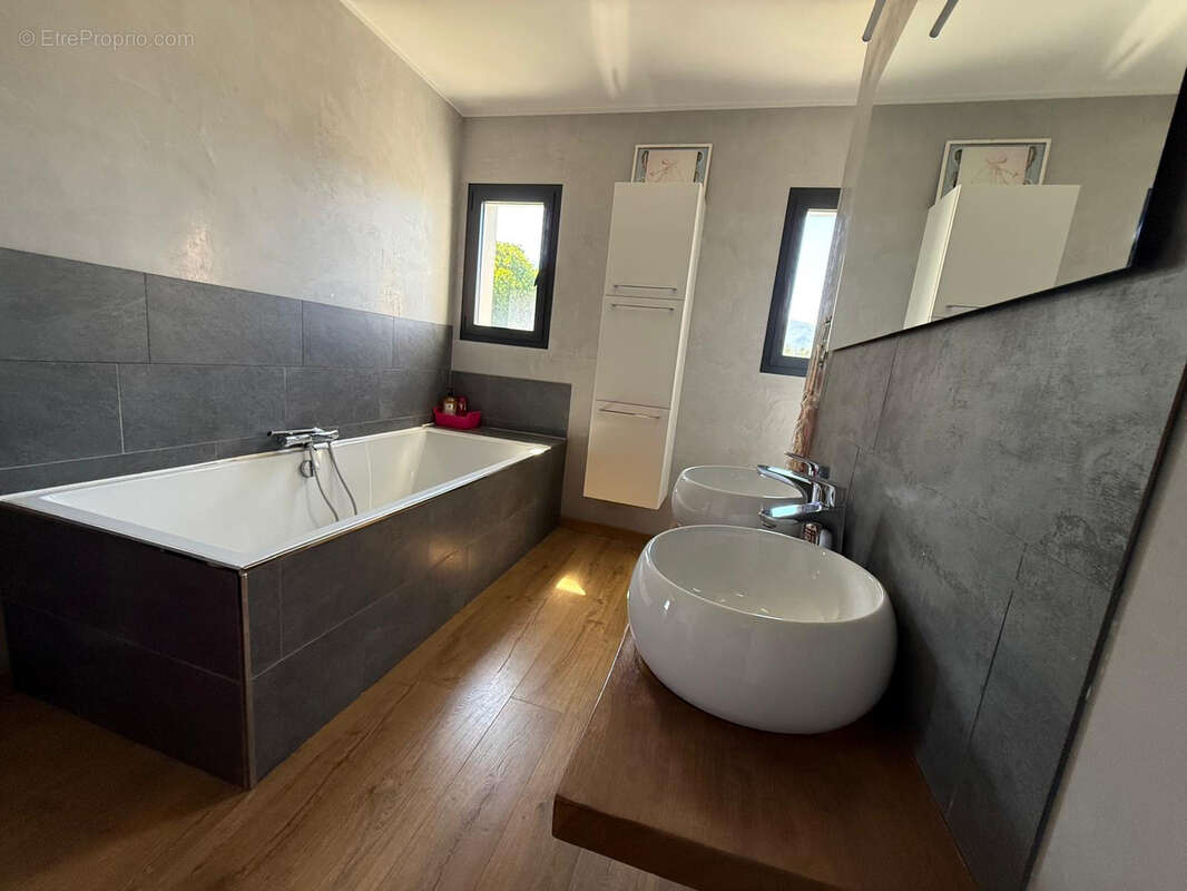 Maison - 143 m2 sur 1504 m2 de terrain constructible - Sisco (20233) SISCO - photo 10