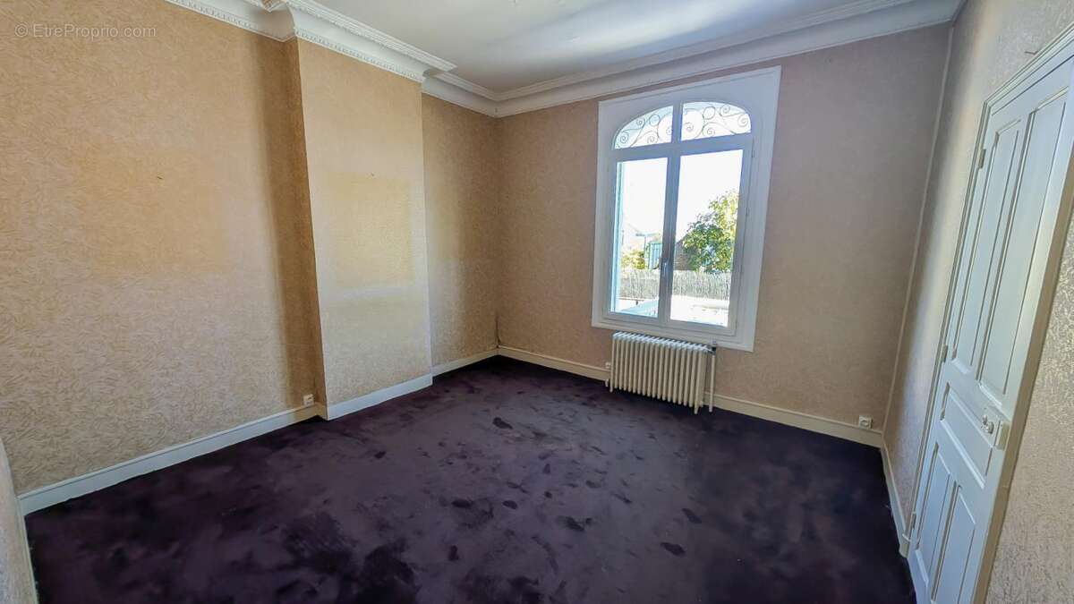 Maison à LA SUZE-SUR-SARTHE