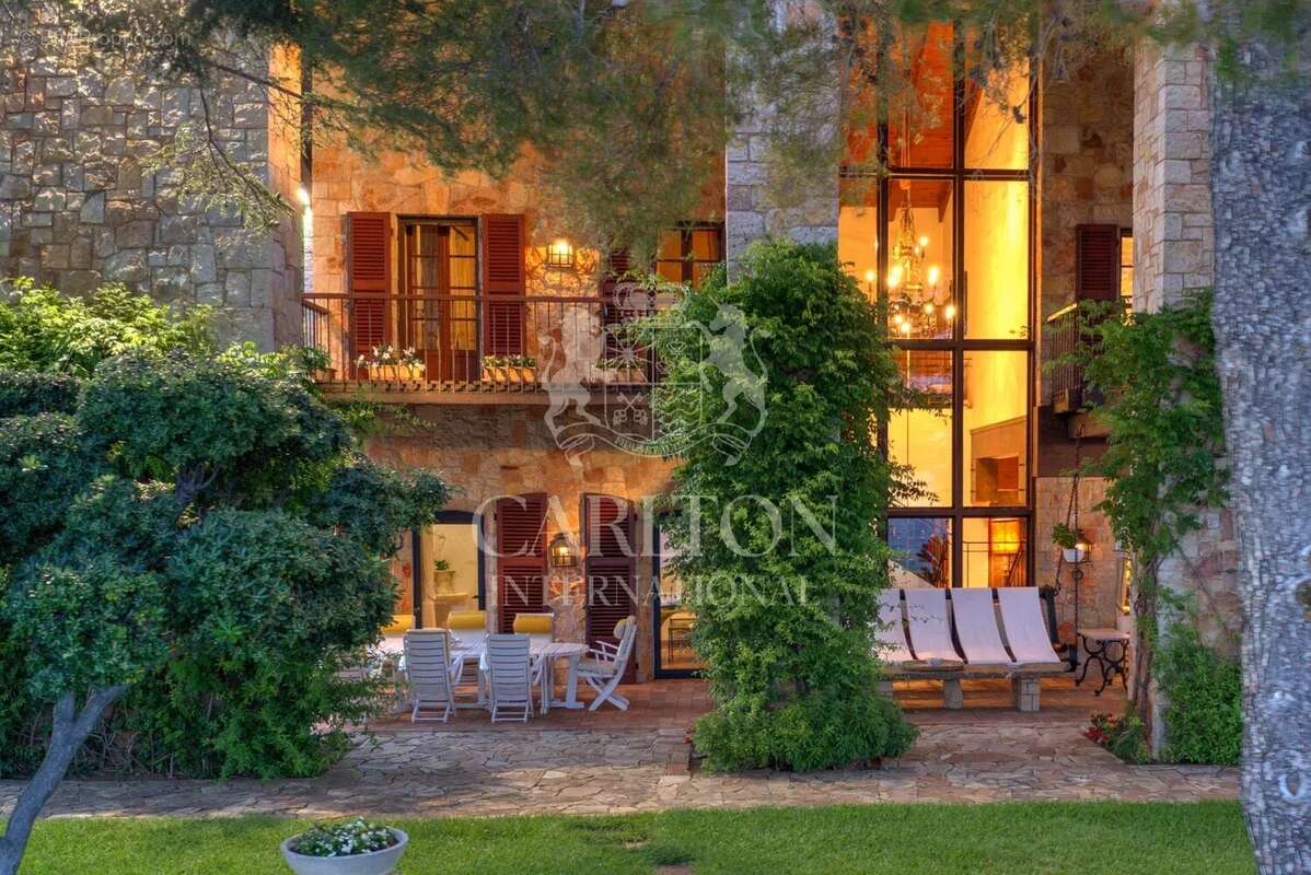 EXCLUSIVITÉ – Demeure Méditerranéenne avec accès privé à la mer - photo 5