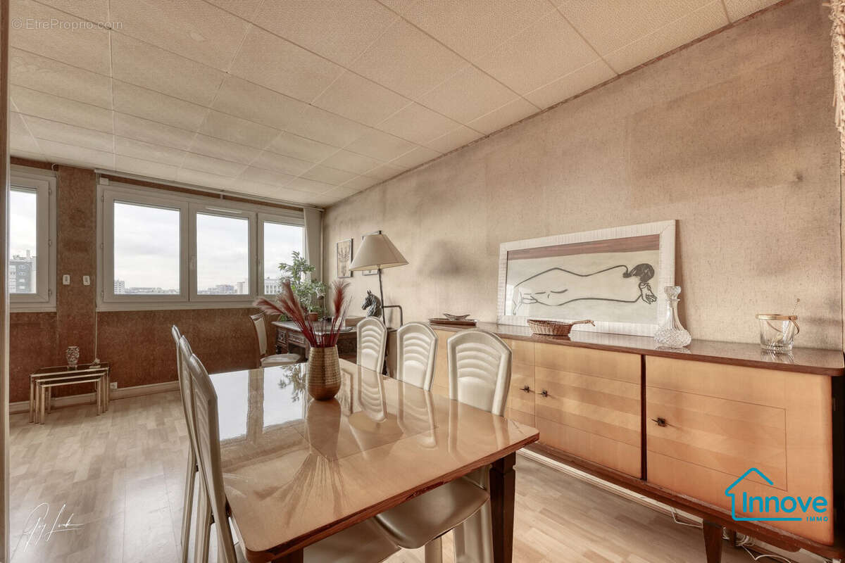 Appartement à PARIS-18E