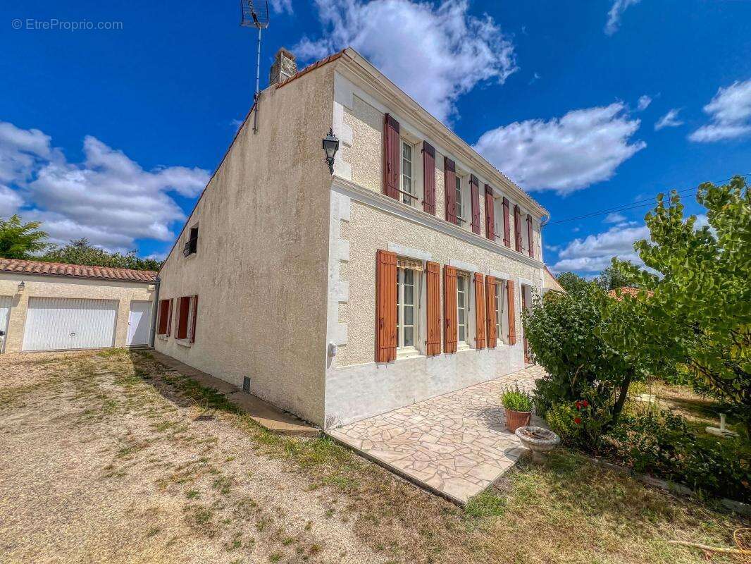 Maison à SAUJON