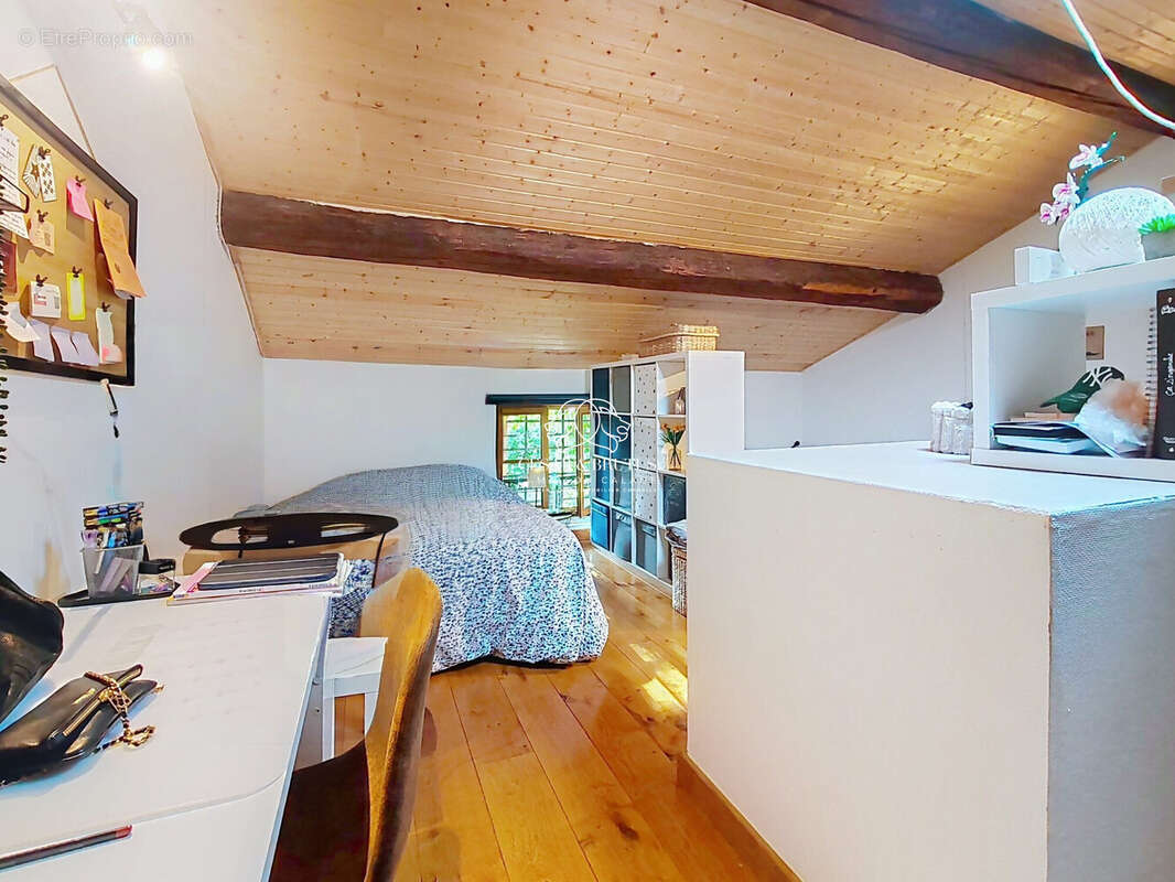 Maison 80 m² à Limas  - photo 9