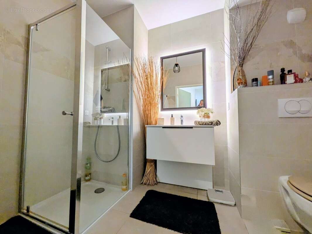 Appartement à VILLENEUVE-LOUBET