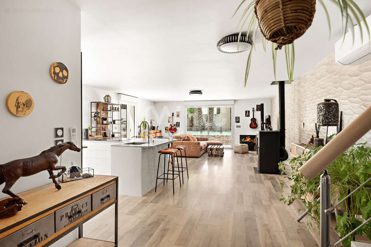 Maison 128 m² à Antibes  - photo 3