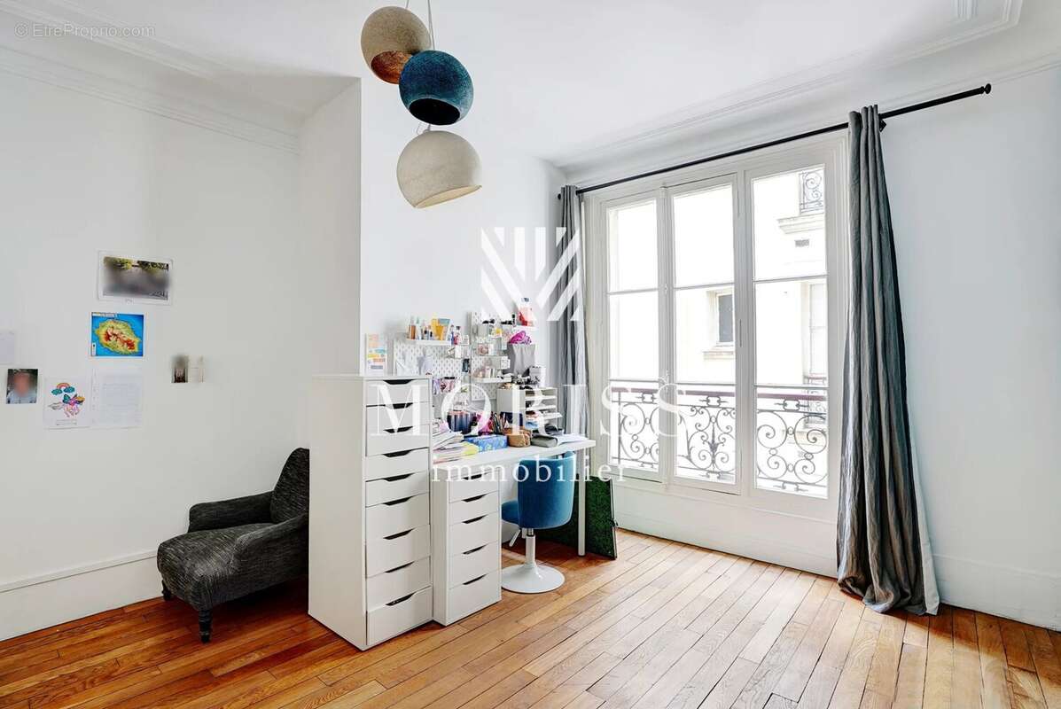 Appartement à PARIS-17E