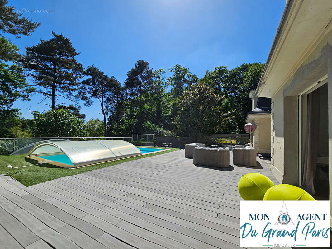 Maison à VERRIERES-LE-BUISSON